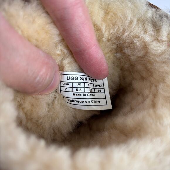 UGG Classic Short Boots Shearling Brown US 7 Y2K pull on - Picture 10 of 11